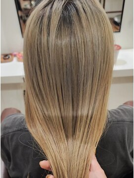 インビテーション(invitation) シルバーベージュ