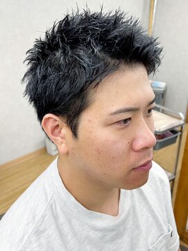 ヘアーコレクション グロース(HAIR COLLECTION Growth) 30代40代メンズ刈り上げフェードスタイルビジカジ短髪