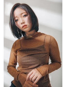 リスボーン(RESBORN) 【30代40代50代頭皮も綺麗にサラッとストレートボブ】