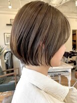 ヨリ トウキョウ(yori Tokyo)&nbsp;前髪あり小顔つや髪顔まわり簡単スタイリングショートボブヘア