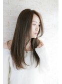 大人女性のナチュラルストレート