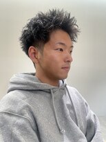 オルカ(ORCA)&nbsp;men's/顔周り/ニュアンスパーマ/韓国/センターパート/新宿