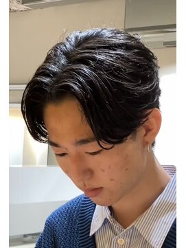 ヘアアンドフェイス ルースト(hair&face ROOST) MEN’S HAIR/曲がる縮毛矯正/刈り上げセンターパート/円町