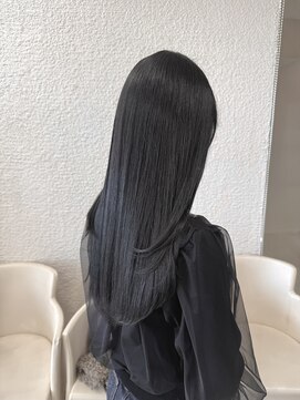 ケンジ 平塚ラスカ店(KENJE) 透明感を残すブラックカラー