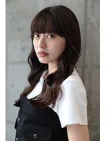 ピズムハク(PISM hak)&nbsp;前髪ぱっつんロング/パーマ風ヘアアレンジ/ショコラブラウン