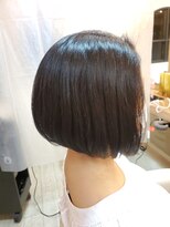 モンプルポ(momp repos)&nbsp;前下がりショートボブ/ミニボブ