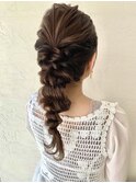 結婚式などで目立つ編み下ろしアレンジ