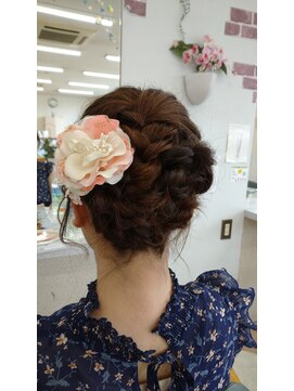 美容室リップル 三つ編みアップスタイル