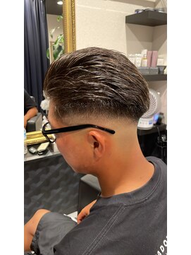 hair salon 華化 スキンフェード