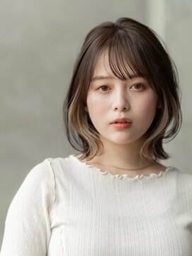 イオ 本厚木(io) レイヤーボブインナーカラーフルバンク似合わせカットイメチェン