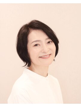 アンベリールフルー(EMBELLIR fleur) S字カールスタイル　３０代４０代５０代　表参道青山