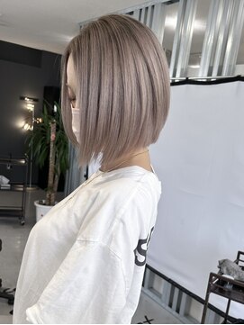 キング 高槻(K!ng) ハイライトカラーミルクティーベージュケアブリーチダブルカラー