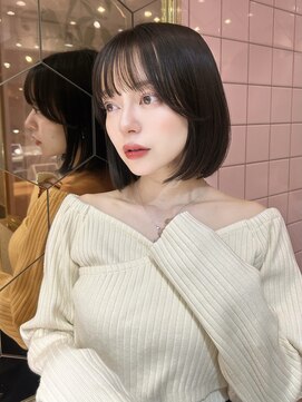 ルームバイシー 新宿(Loom. by Sea) ミディアム×暗めカラー[デザインカラー/フェイスフレーミング]