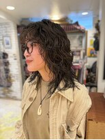リブロ 三軒茶屋(LIBRO)&nbsp;アッシュグレーボブ ヘアアレンジプードルパーマロングヘア