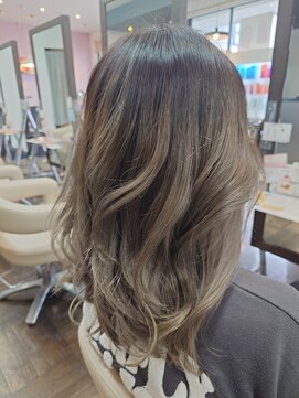 アヴァンス 北花田店(AVANCE) レイヤースタイル×グラデーションカラー