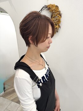 ルヴェール 茜部店(Le Vert) バング長め大人ショート