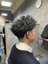 スウェルホワイト(SWELL WHITE)&nbsp;スパイキーパーマ