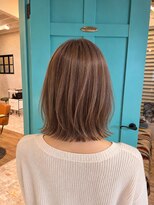 クレメンテ バイ ロスタ(Clemente by Rosta)&nbsp;レイヤーボブ