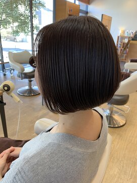 ベルポートヘア(Bellport hair) 艶髪前下がりショート