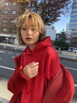 ジーナ(XENA) ブロンドベージュ