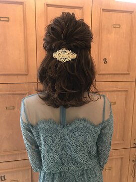 バウム(BAUM) 似合わせハーフアップ。