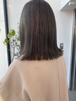 ロンド 表参道店(Lond)&nbsp;Lond表参道 店長rico》オリーブベージュ 外はねロブ