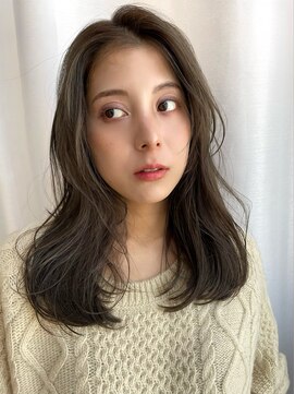 エールバイボヌール(Ere by Bonheur) stylist山本）毛先重めの顔周り軽めレイヤースタイル