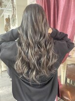 マリアナ(Mariana)&nbsp;ハイライトショートヘアレイヤーカットダブルカラー