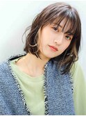 イヤリングカラー　ベージュ系　ダブルカラー　ミディアムボブ