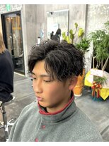 コワファースト長崎シャンプーボーイ 2nd(COIFF1RST 長崎 SHAMPOO BOY)&nbsp;刈り上げマッシュメンズカット縦落ちツイストスパイラルパーマ