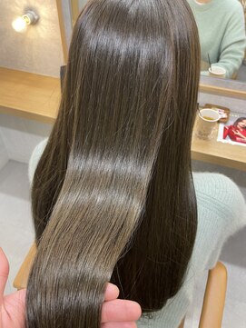 アレクサ 保谷(ALEXA) 赤味ナシしっとり感◎オリーブベージュ＊スモーキーベージュ＊