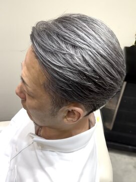 ソレリア(Soleria) 毛流れヘア/白髪ぼかし/50代男性髪型/かき上げヘア