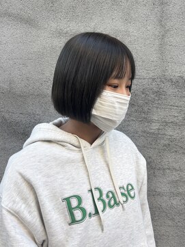 スイート ヘアデザイン(Suite HAIR DESIGN) オリーブグレージュ × パツっとボブ