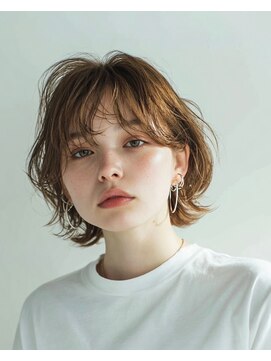アグ ヘアー ネスト 茨木店(Agu hair nest) くびレイヤーエモージュふんわりカール透明感アッシュ