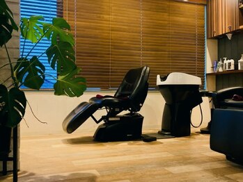 ギャラリー(Gallery)の写真/【年齢に伴う髪質の変化に寄り添う】“今だけでなくこれから先も綺麗な髪”へ導く大人女性のサロン。