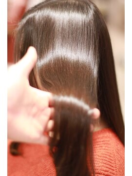 トリート(TREAT) 艶髪ヘッドスパを受けられたお客様へア