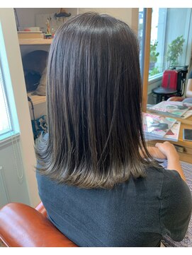 リタ(Lita) ベージュカラー