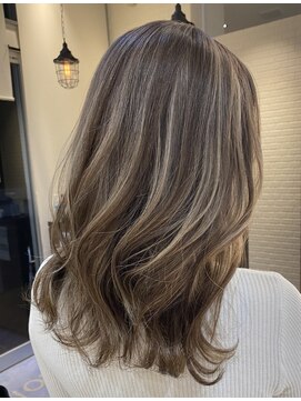 ローレン(Rollen) ☆大人オシャレ女子のハイライトスタイル☆