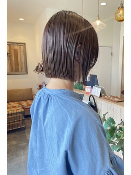 ヘアー テクニカ(hair Technica) ストレートな切りっぱなしボブ♪