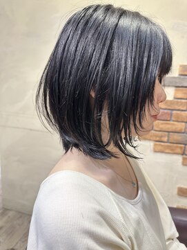 アヴィスヘアワークス(Avis Hair Works) 束間レイヤー