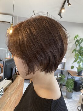 ユニ (UNI) 大人ショートボブ