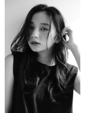 ルフュージュ バイ プロデュース 相模大野店(Refuge by Produce) 暗髪/レイヤーカット/長めバング