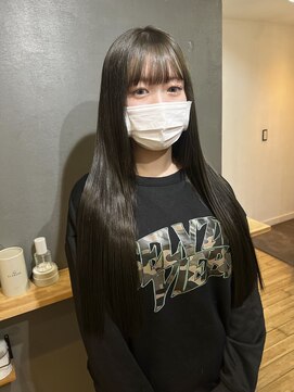 オリーブグレージュ