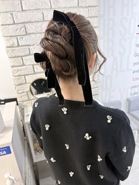 ディティカ ティア(Dityca tia) 綺麗めアップスタイル×ベロア【Shiraha】