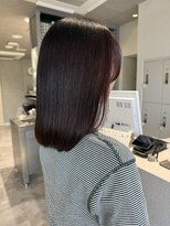 ログ(log)&nbsp;ニュアンスパーマ　髪質改善カラー　顔まわり　レイヤー　艶髪
