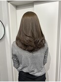 オリーブグレージュ