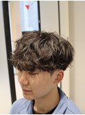 心斎橋スパイラル波巻きツイストフェードマッシュ