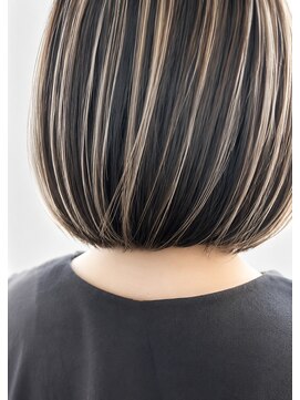アンフィ ヘアー(Amphi hair) ボブ、ブリーチスタイル