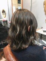 イル(iLu.)&nbsp;グレイッシュベージュ