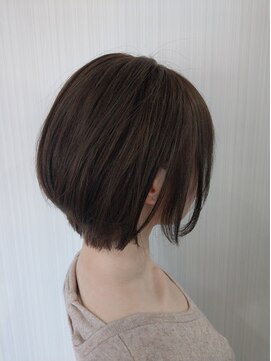 アドナインス(Add9) 前下がり 小顔 大人ボブ 【伊勢崎美容室】